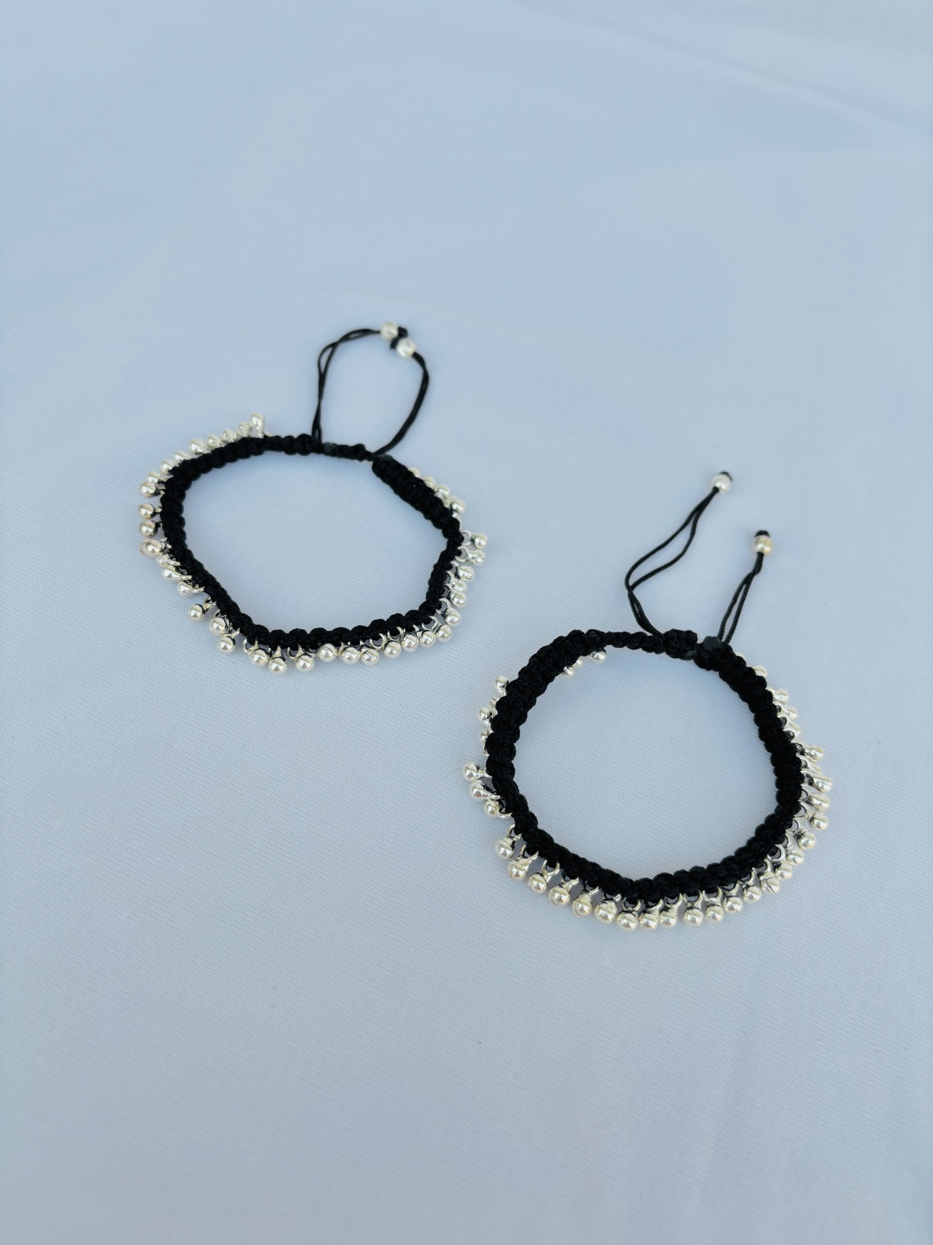 Simple Black Dhaga Payal
