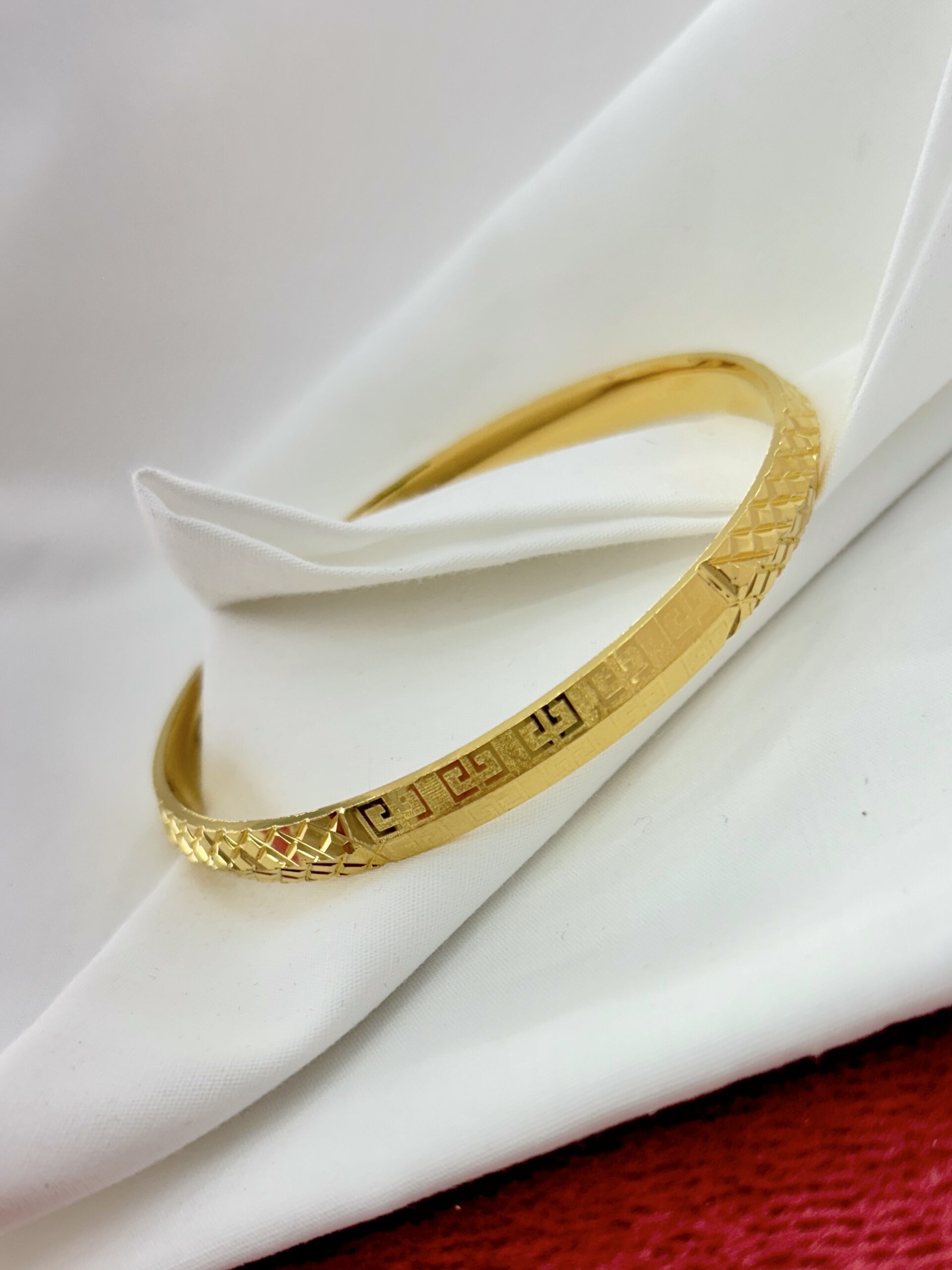 Designer Gold Kada